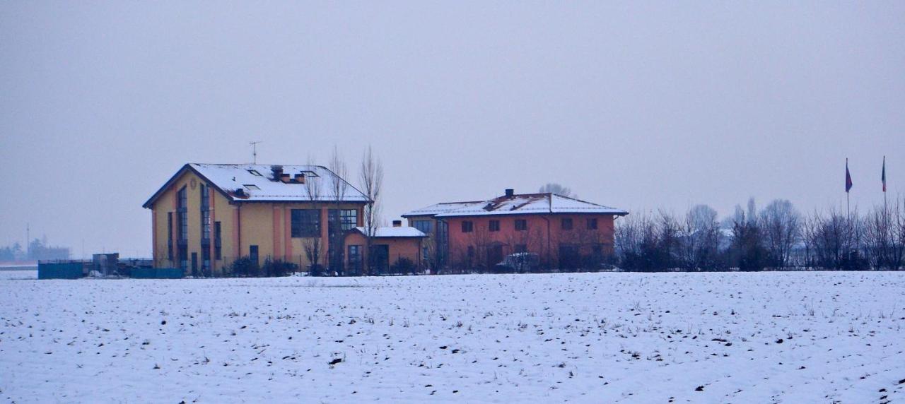 Il Bucchio Country Hotel San Giovanni in Persiceto Exterior photo