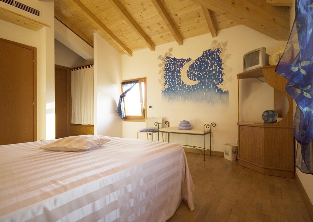 Il Bucchio Country Hotel San Giovanni in Persiceto Room photo